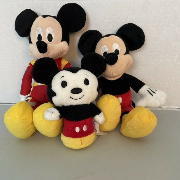 Mickey Mouse NASCAR Race Car Driver + Itty Bitty - Picture 12 of 12